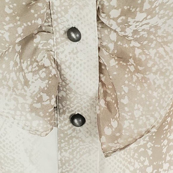 NWOT Petite Banana Republic Factory Sheer Snakeskin Ruffle Front Blouse XS - Picture 7 of 12